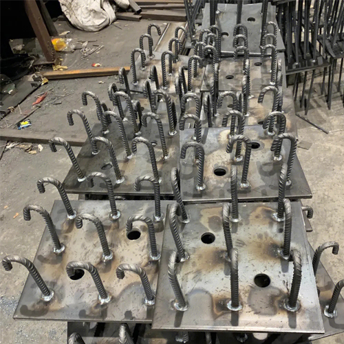 图纸中如何确定日喀则预埋件的位置？